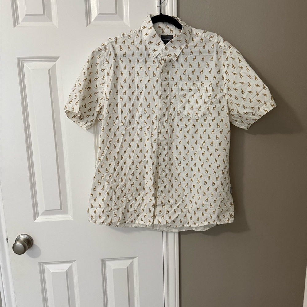 Men's Casual Button Down Giraffe Pattern Shirt - NWOT